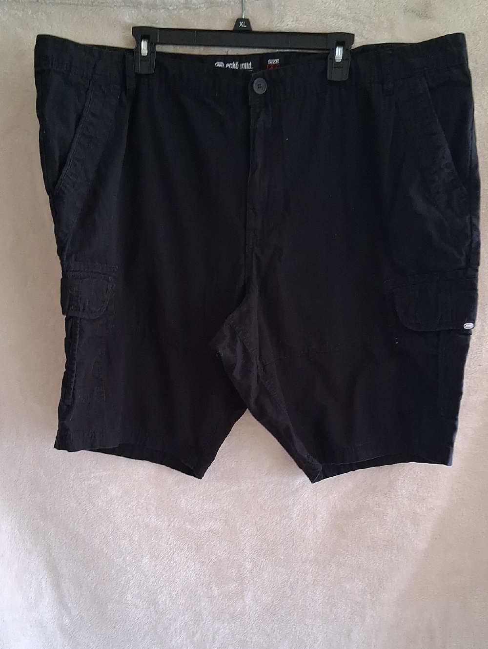 Ecko Unlimited Black Cargo Shorts with Side Pockets